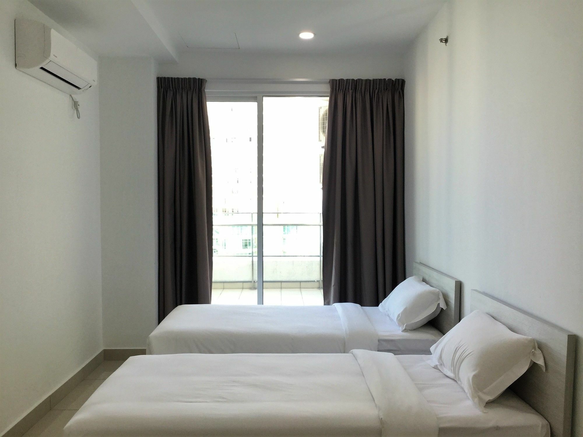 Vouk Suites At Mansion One George Town Exterior foto